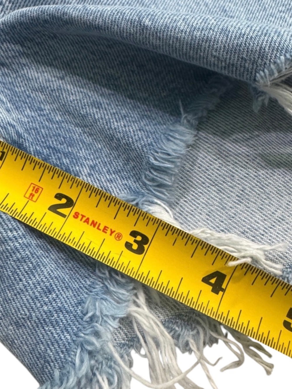 NEW! FRAME Denim Swindle Distressed Cutoff Shorts – Size 27 - Picture 6 of 6